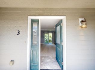 819 Easy St APT 3, Brookings, OR 97415