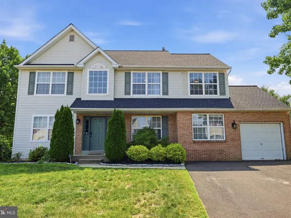 707 Ford Ave, Langhorne, PA 19047