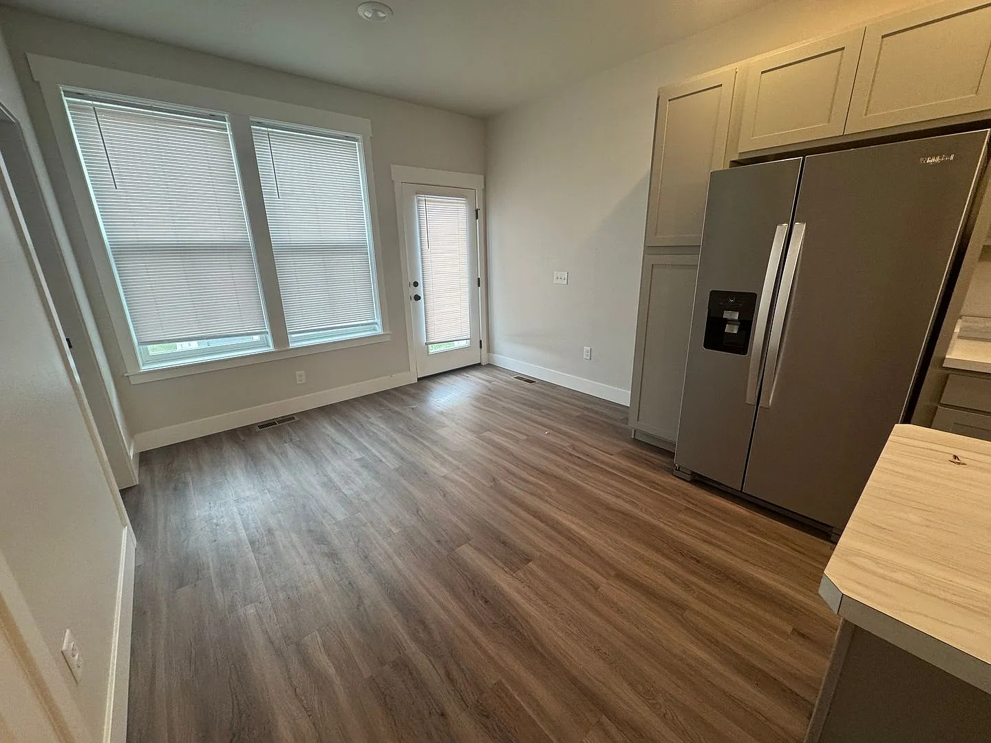 Bright & Modern Annafeld Townhome Living — Photo 3