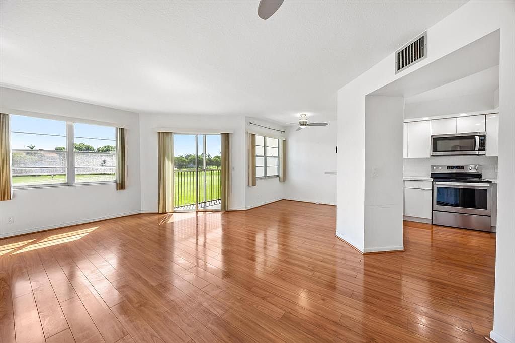 701 SW 128th Ave #302F