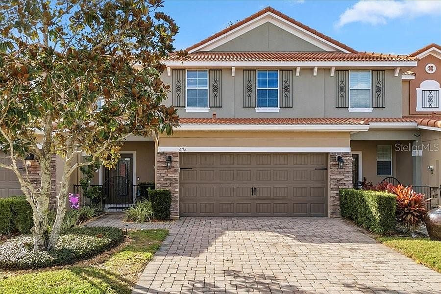 1st image of 672 Venice Pl