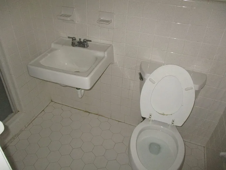 1020 Edgewater Dr — Photo 27