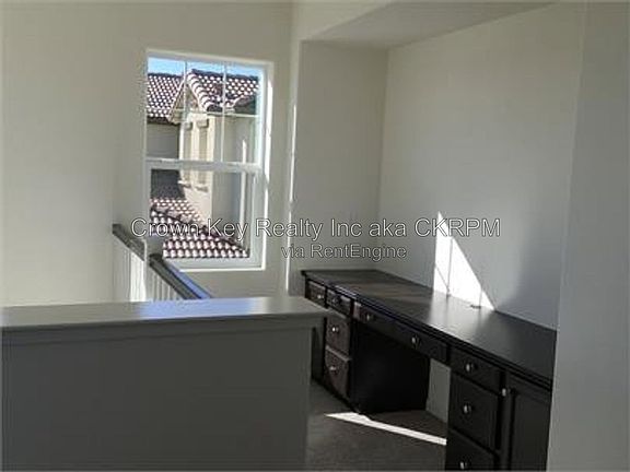 5th image of 3831 Comstock Pl