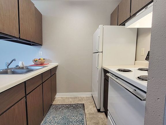 3rd image of 1612 8th St N #70