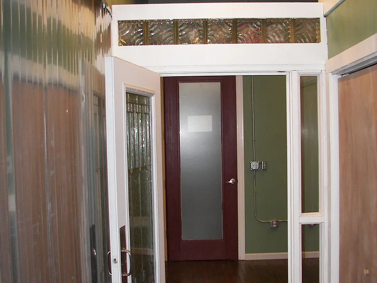 324 E Broad St #214 — Photo 9