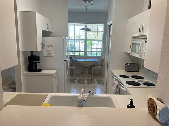 4th image of 2310 Carrington Ct APT 202