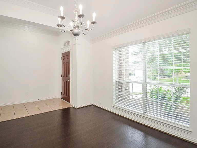 7038 Cornflower Ln — Photo 2