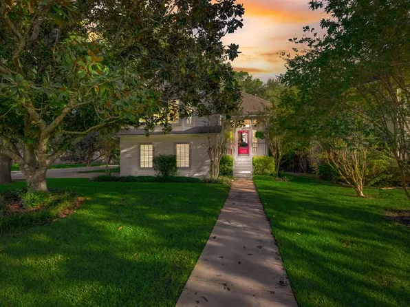 811 Coryell Street, League City, TX 77573