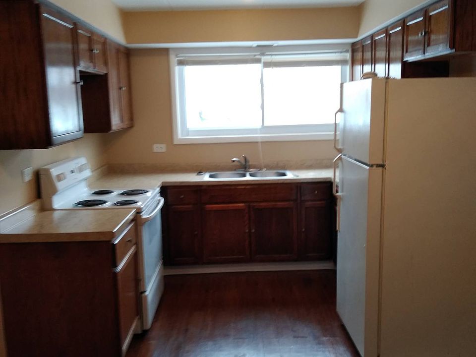 1st image of 9517 S Kildare Ave APT 101