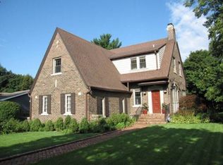 5933 N Elm Ln, Peoria, IL