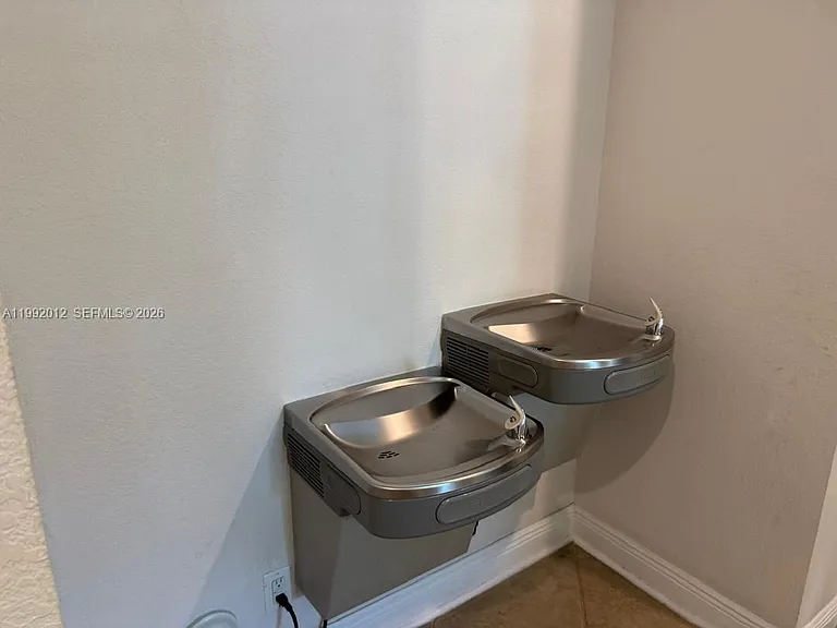 14733 SW 11th St #14733 — Photo 16