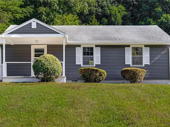 135 Pasadena Dr, Winston Salem, NC 27127