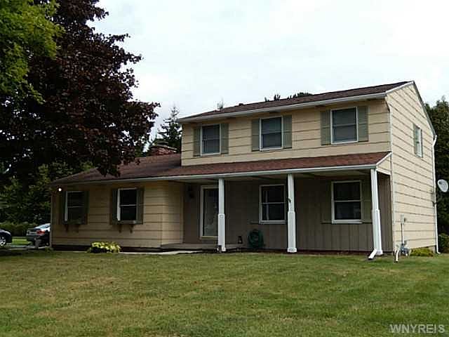 1st image of 17 Bittersweet Ln
