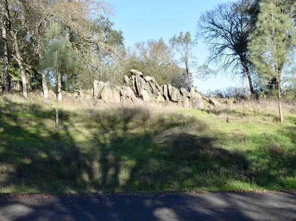 1032 Feather Ct, Copperopolis, CA 95228