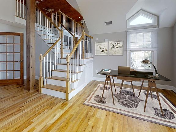 4th image of 1 Hideaway Ct