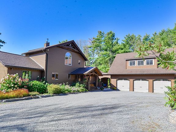 2nd image of 2839 Southwood Rd #1