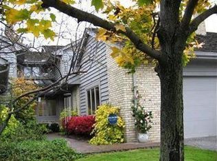 14 Deerfield Ln, Beachwood, OH