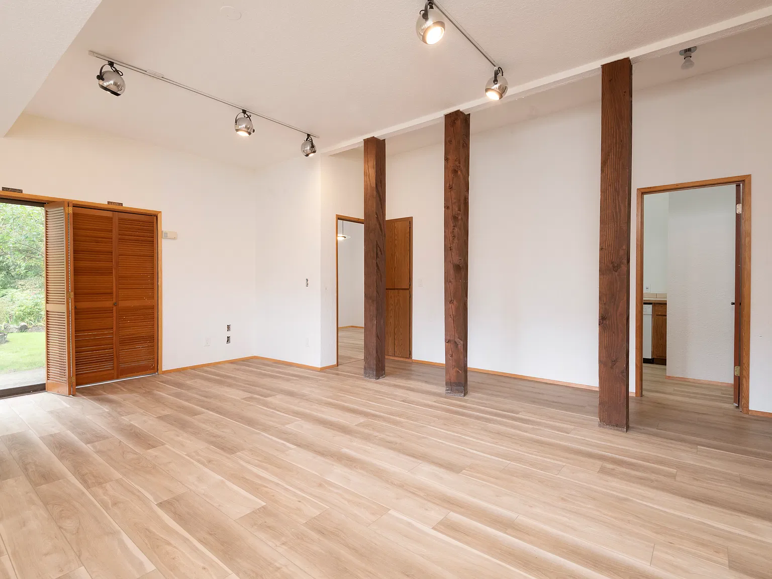 2 bed, 700 sqft, $1,850 — Photo 4