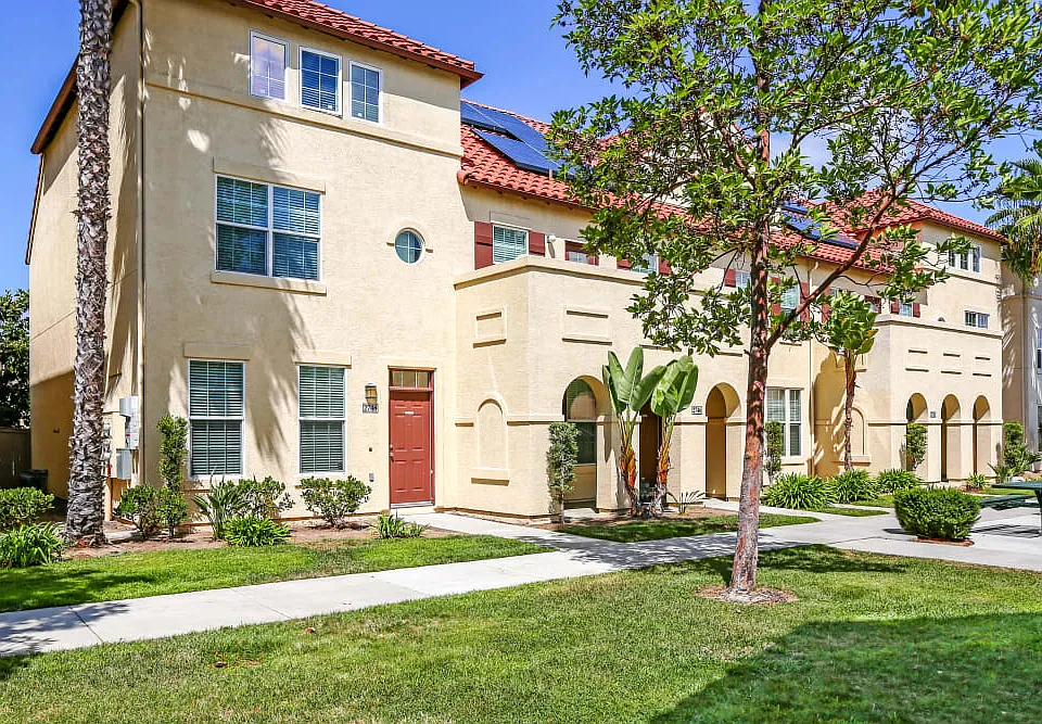 Gateway Village - Military Housing