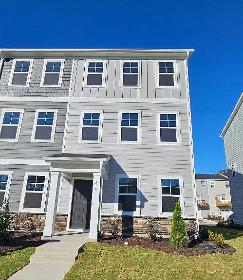 310 Carolina Springs Blvd — Photo 2