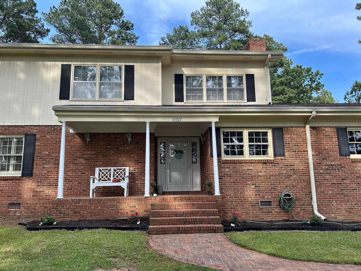 4 bed, 2.5 bath, 3100 sqft, $4,100 — Photo 3