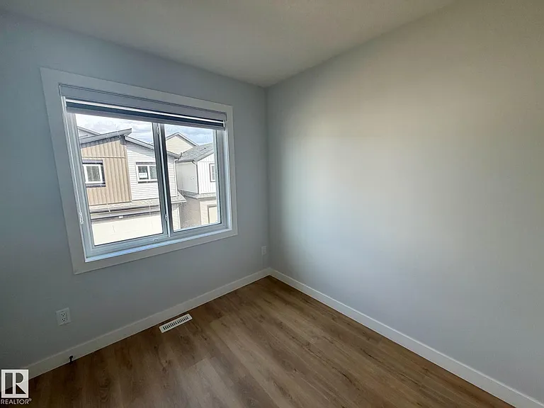 137 29th St SW — Photo 5