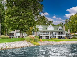 16980 Landing Dr, Spring Lake, MI 49456