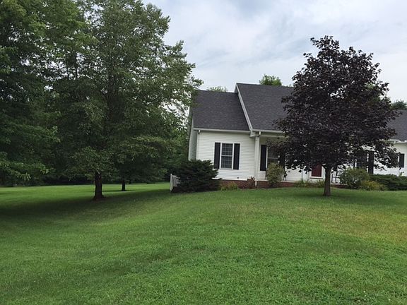 3rd image of 323 Southbrook Dr