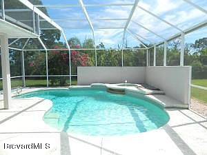 3rd image of 5801 Herons Landing Dr