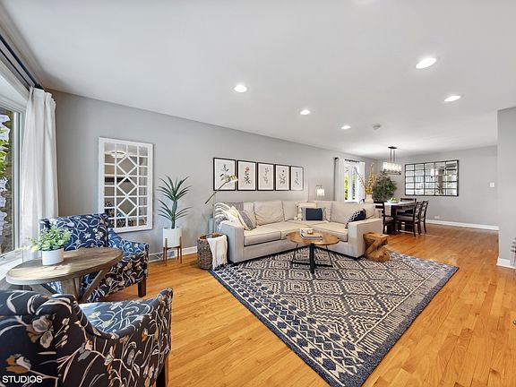 2nd image of 28 Poplar Pl