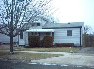 25410 Lawn St, Roseville, MI 48066
