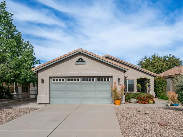 882 E BAYLOR Lane, Gilbert, AZ 85296