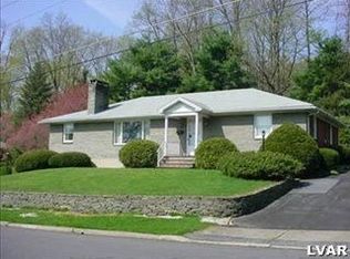 213 Woodside Ave, Nazareth, PA 18064