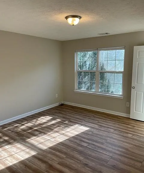 9490 Lakeview Rd — Photo 18