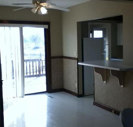 5th image of 1001 NE Lindberg Dr