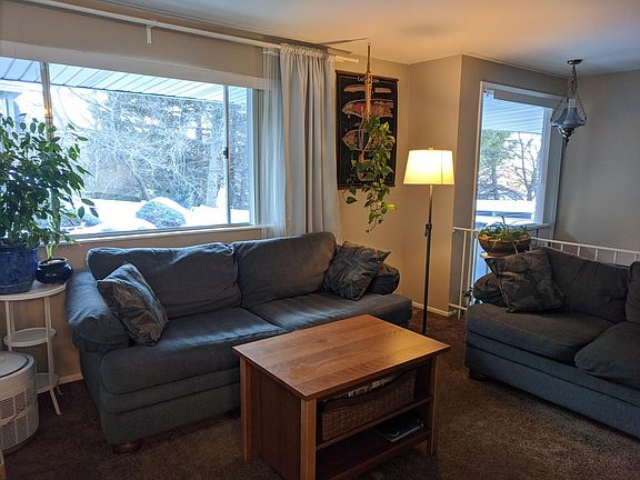 3rd image of 3030 E Kennedy Dr
