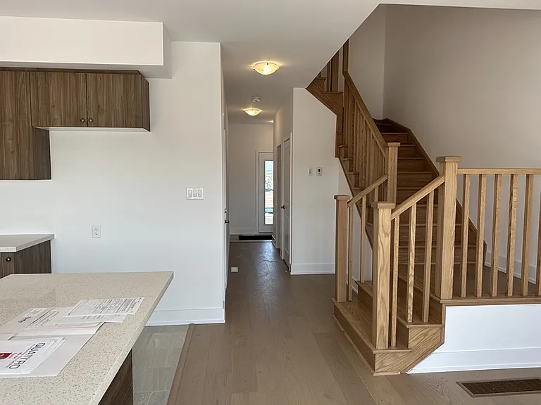 49 Gateway Dr — Photo 10