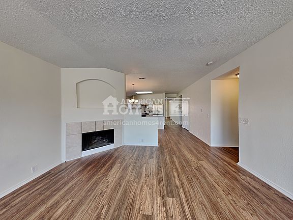3rd image of 1605 Heritage Blvd