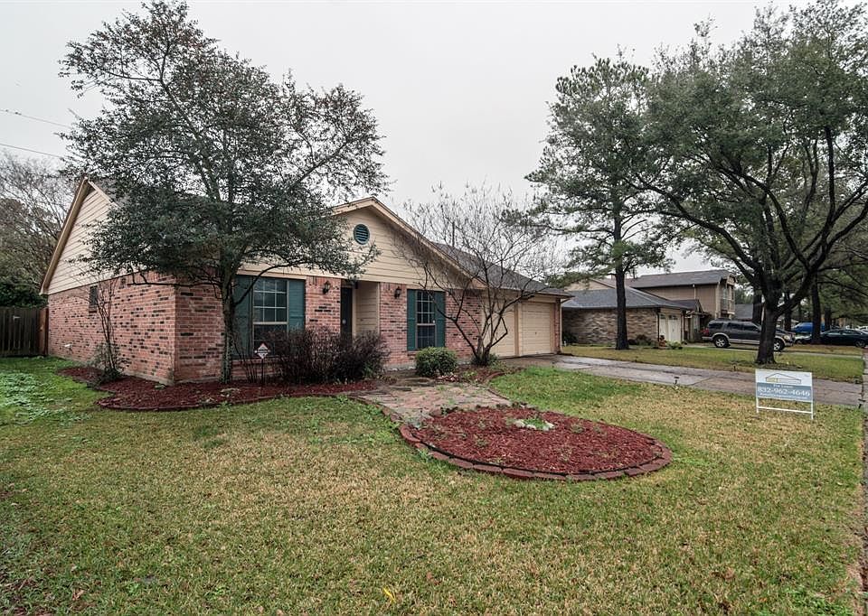 1st image of 13414 Piney Oaks Dr