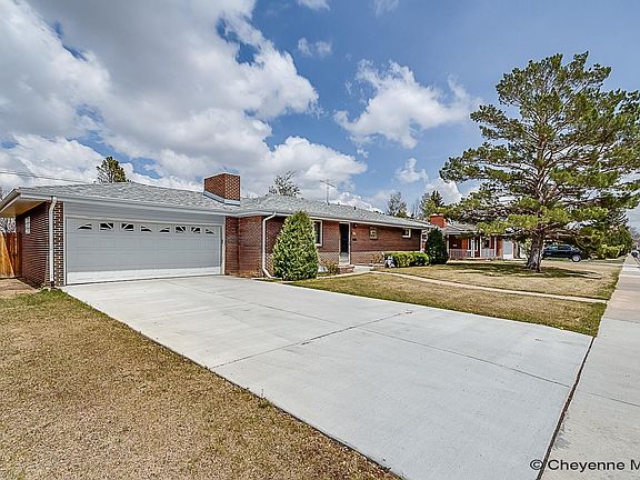 3rd image of 1846 Cheshire Dr