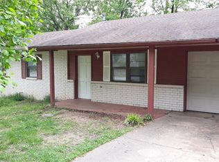 207 NE J St, Bentonville, AR 72712