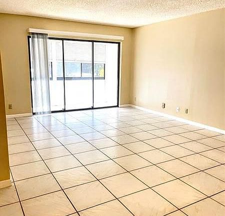 2nd image of 826 Sky Pine Way APT A1