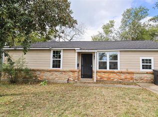 9410 Rosehaven Dr, Houston, TX 77051