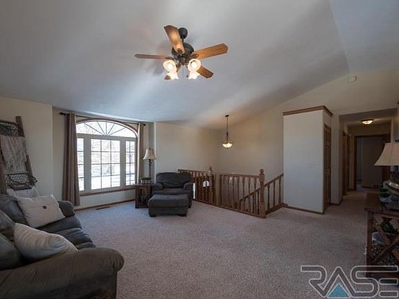 4th image of 6821 S Avalon Cir