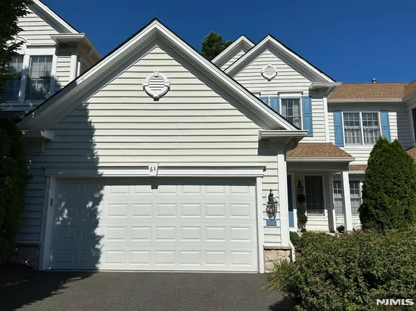 63 Thistle Dr, Paramus, NJ 07652