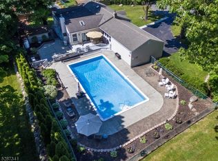 4 Maria Ln, Kinnelon, NJ 07405