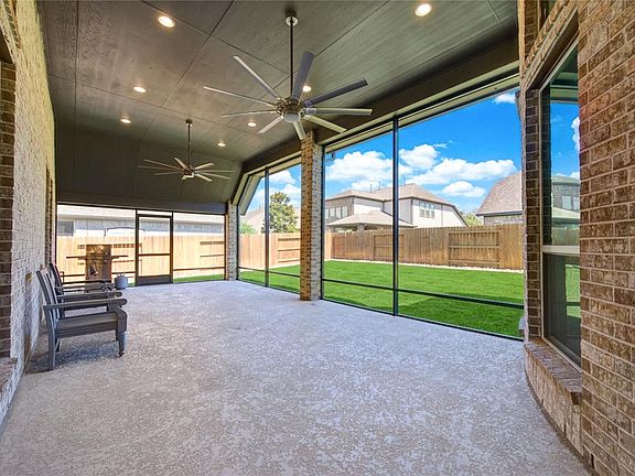 3rd image of 30411 Garden Glenn Ct