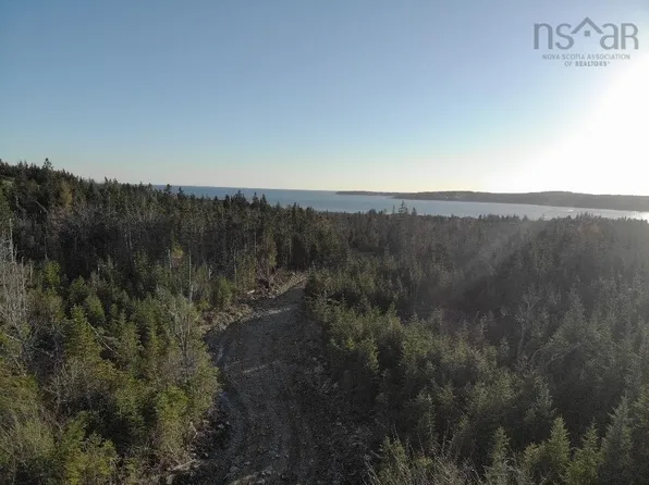 819 W Lawrencetown Rd, Halifax, NS B2Z 1C4