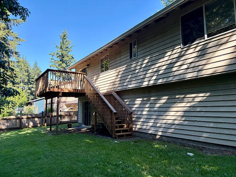 4323 SE 4th Pl — Photo 15