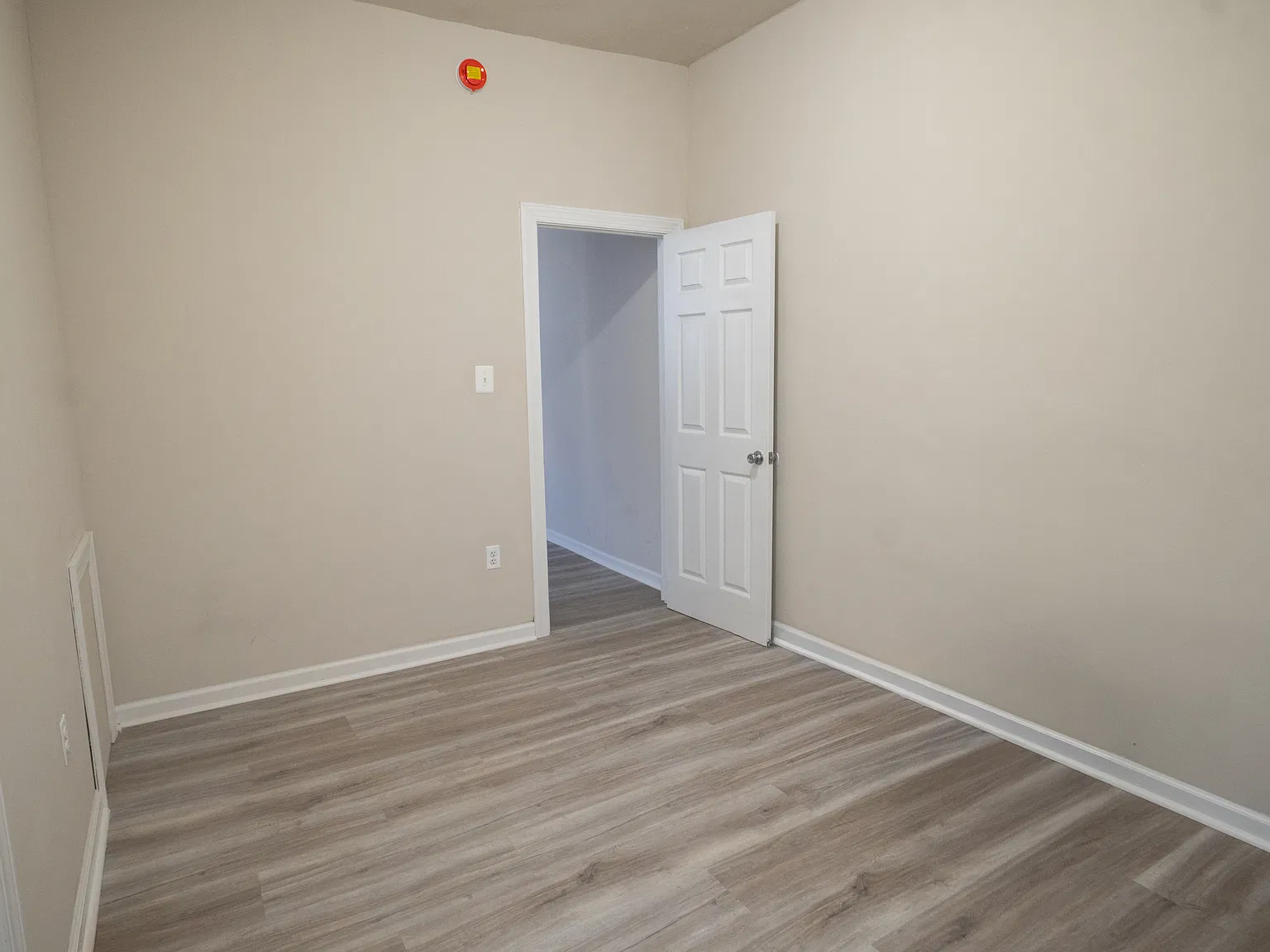 1 bed, 430 sqft, $1,315 — Photo 3